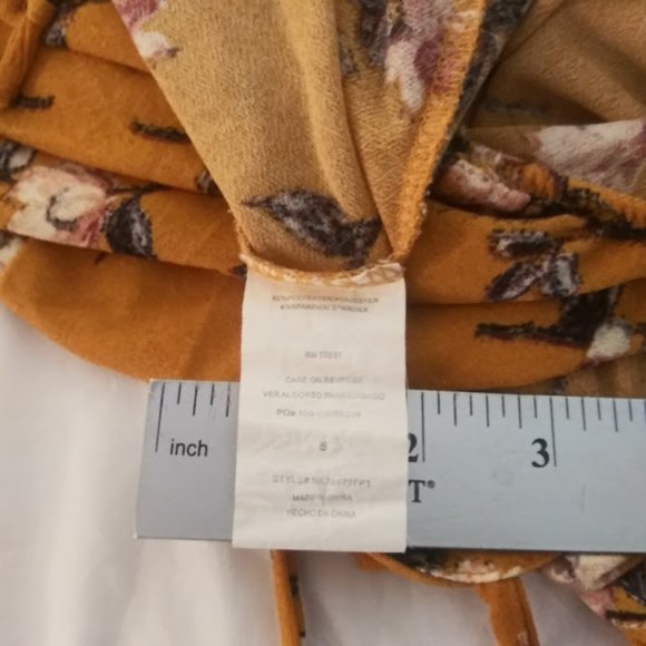 Rewind women's size S yellow, pink green and white floral blouse - Picture 9 of 10